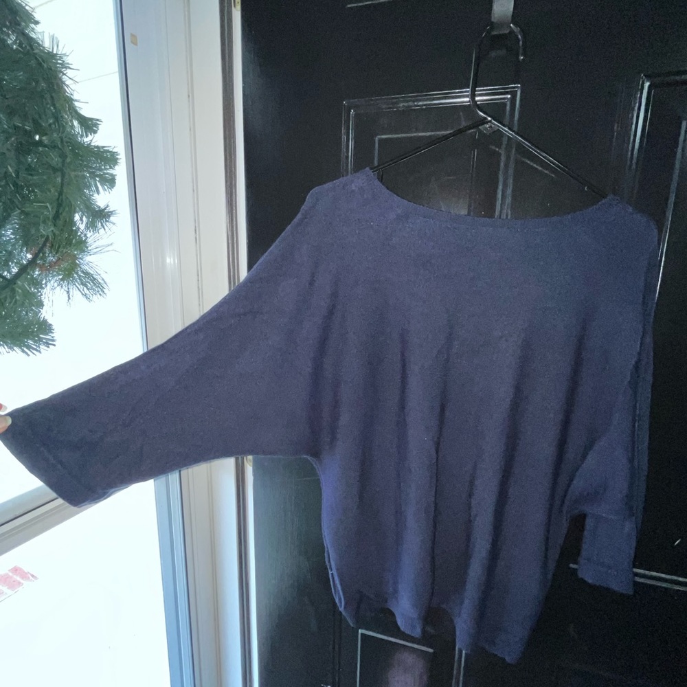 LIKE NEW New York & Company Batwing Sweater - Size: L - Color: Navy Blue